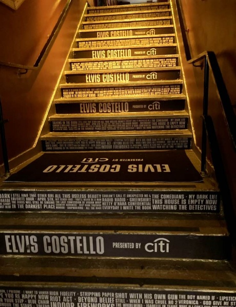 File:2023-02-09 New York stairs chc.jpg